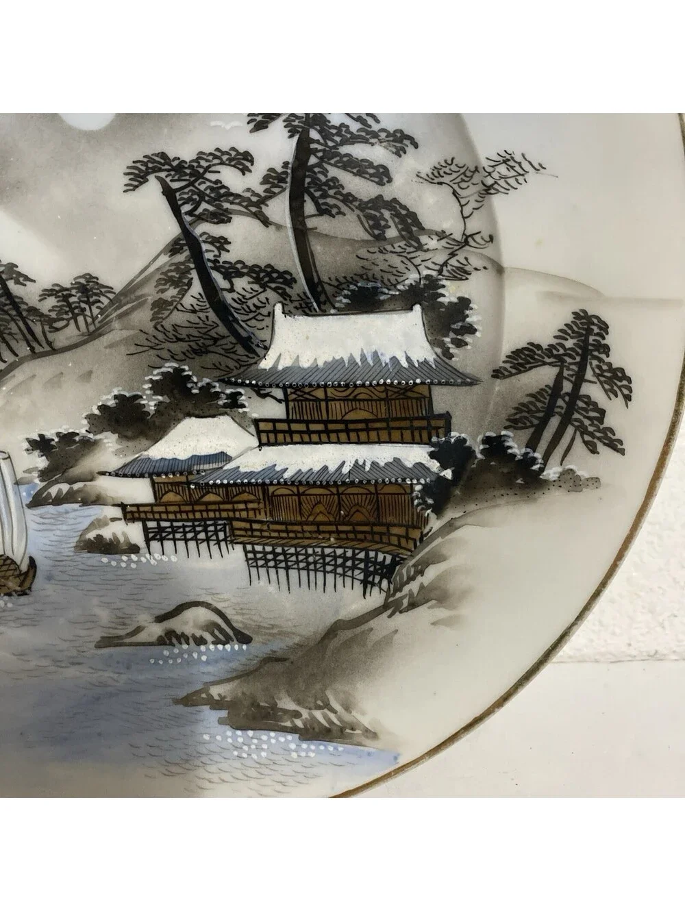 Plate Kutani Japanese House Trees Mountains Sailboats 9.5 Texture Seagulls